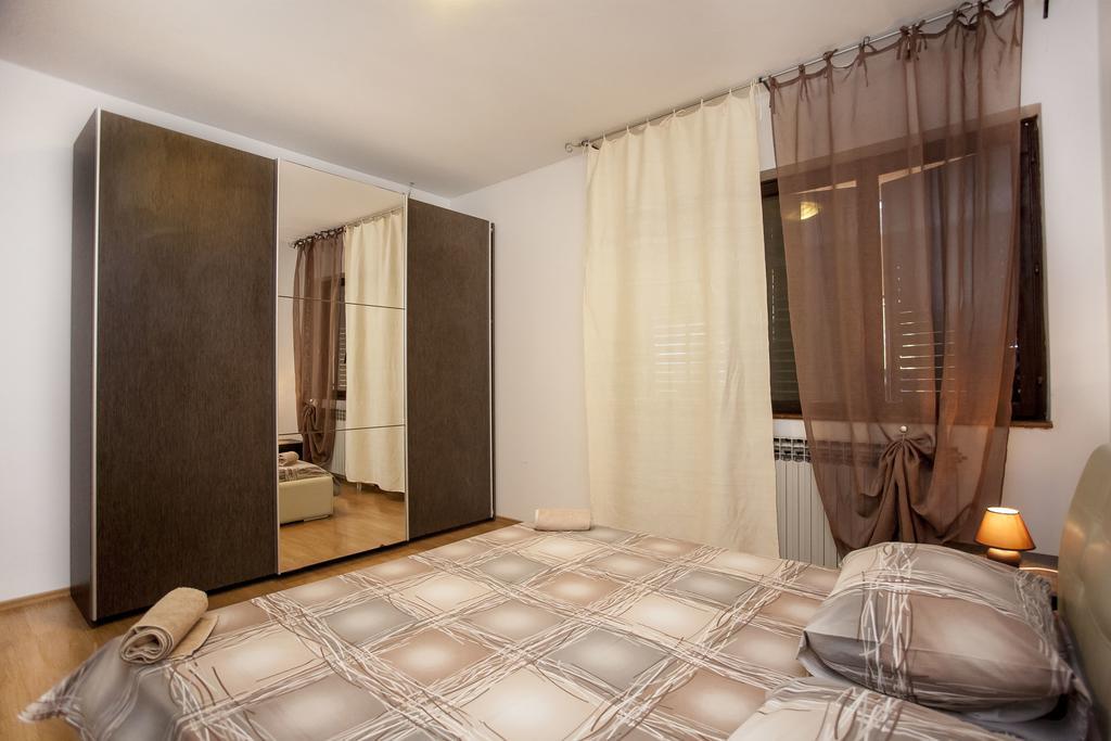 Apartment Tia Fažana Exterior foto